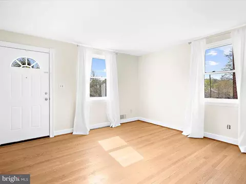 8538 Water Oak Rd, Parkville, MD 21234