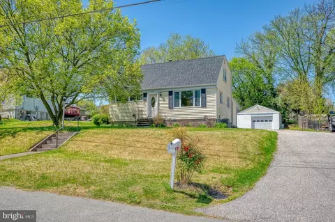 9708 Oakdale Ave, Parkville, MD 21234
