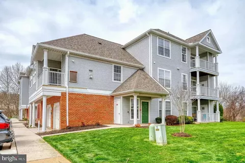 5004 Hollington Dr #206, Owings Mills, MD 21117