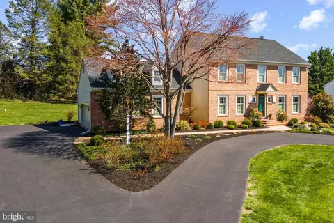 Exterior - 14005 Manor Rd, Baldwin, MD 21013 photo 2 of 10