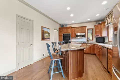 Kitchen - 14005 Manor Rd, Baldwin, MD 21013 photo 3 of 7