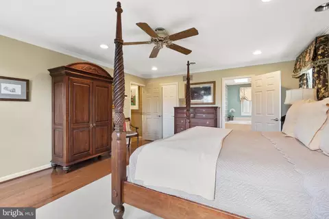 Bedroom - 14005 Manor Rd, Baldwin, MD 21013 photo 3 of 10
