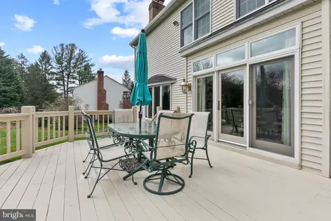 Exterior - 14005 Manor Rd, Baldwin, MD 21013 photo 6 of 10