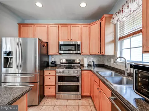 Kitchen - 9627 Biggs Rd, Middle River, MD 21220 photo 5 of 5
