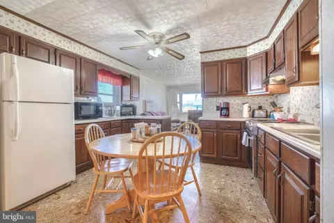 Kitchen - 22 Helicopter Dr, Middle River, MD 21220 photo 1 of 5
