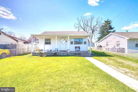 22 Helicopter Dr, Middle River, MD 21220