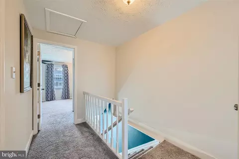 Entry Way - 8 Verity Ct, Nottingham, MD 21236 photo 3 of 4