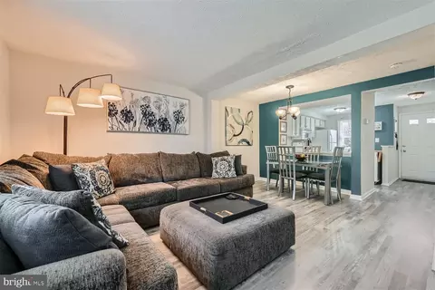 Living - 8 Verity Ct, Nottingham, MD 21236 photo 1 of 5