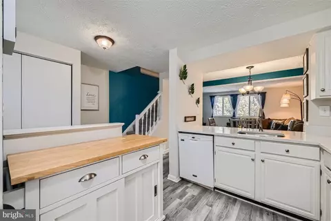 Bath - 8 Verity Ct, Nottingham, MD 21236 photo 1 of 3