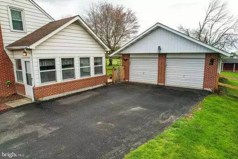 Exterior - 15753 Dover Rd, Upperco, MD 21155 photo 5 of 14