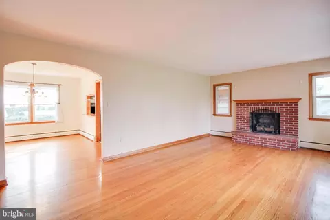 Living - 15753 Dover Rd, Upperco, MD 21155 photo 2 of 4