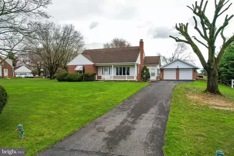 Exterior - 15753 Dover Rd, Upperco, MD 21155 photo 3 of 14