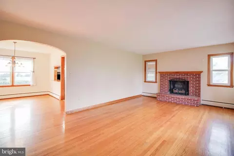 Living - 15753 Dover Rd, Upperco, MD 21155 photo 3 of 4