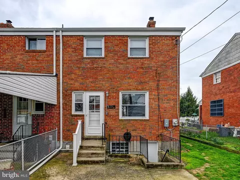 Exterior - 2770 Moorgate Rd, Dundalk, MD 21222 photo 6 of 7