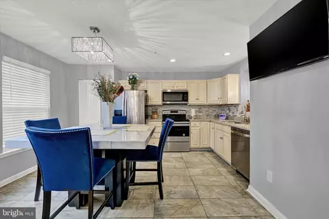 Kitchen - 2017 Amber Way, Windsor Mill, MD 21244 photo 1 of 3
