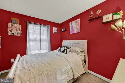 Bedroom - 2017 Amber Way, Windsor Mill, MD 21244 photo 3 of 4