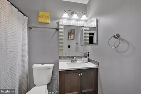Bath - 2017 Amber Way, Windsor Mill, MD 21244 photo 3 of 3