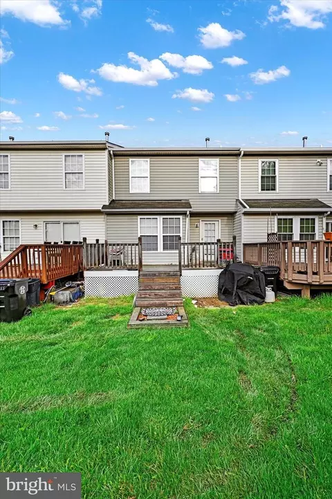 Exterior - 2017 Amber Way, Windsor Mill, MD 21244 photo 6 of 7