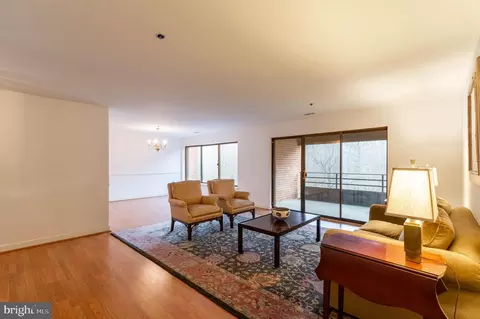 2 Southerly #504, Towson, MD 21286