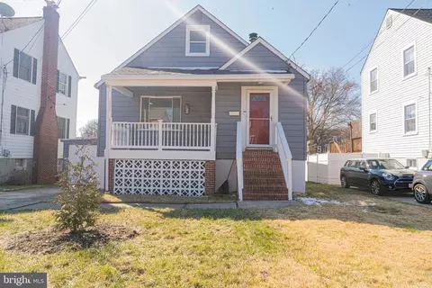 3043 Parktowne Rd, Parkville, MD 21234