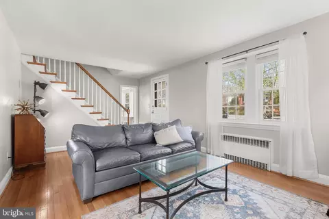 Living - 709 Regester Ave, Baltimore, MD 21212 photo 3 of 4
