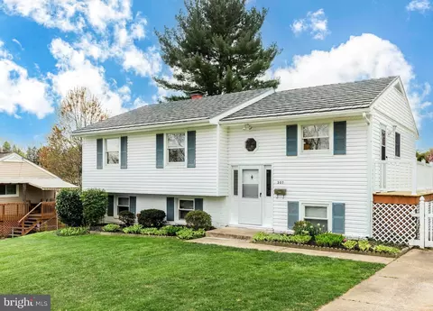 307 Holly Hill Rd, Reisterstown, MD 21136