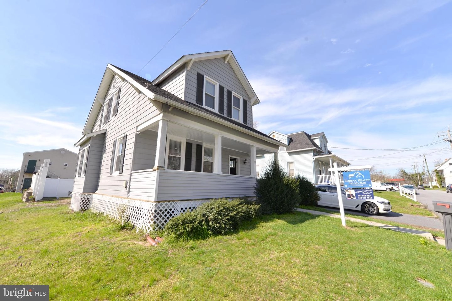 Exterior - 29 4th Ave, Halethorpe, MD 21227 photo 3 of 15