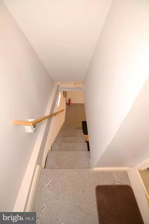 Entry Way - 29 4th Ave, Halethorpe, MD 21227 photo 3 of 3