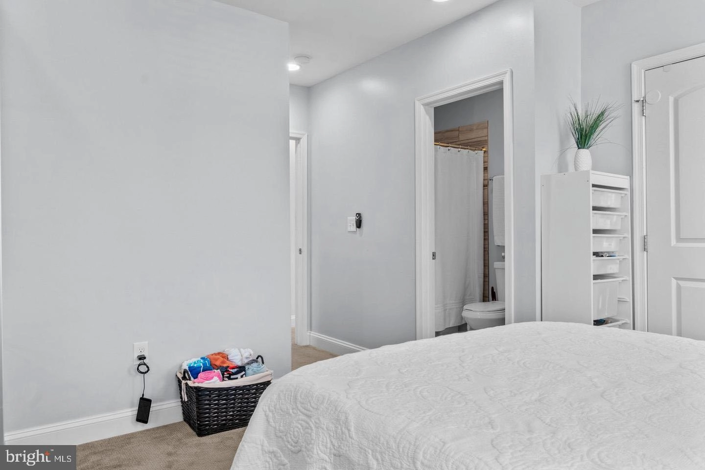 Bedroom - 29 4th Ave, Halethorpe, MD 21227 photo 1 of 6