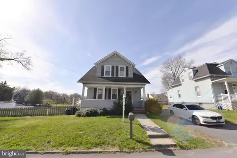 29 4th Ave, Halethorpe, MD 21227