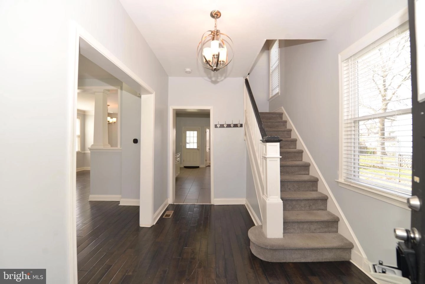 Entry Way - 29 4th Ave, Halethorpe, MD 21227 photo 1 of 3