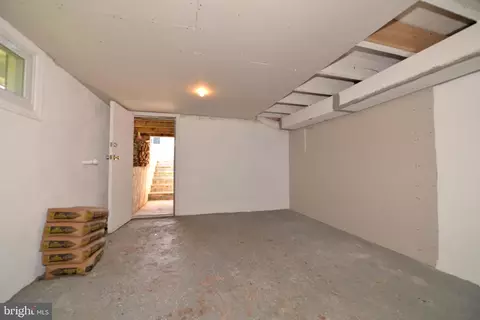 Exterior - 29 4th Ave, Halethorpe, MD 21227 photo 14 of 15