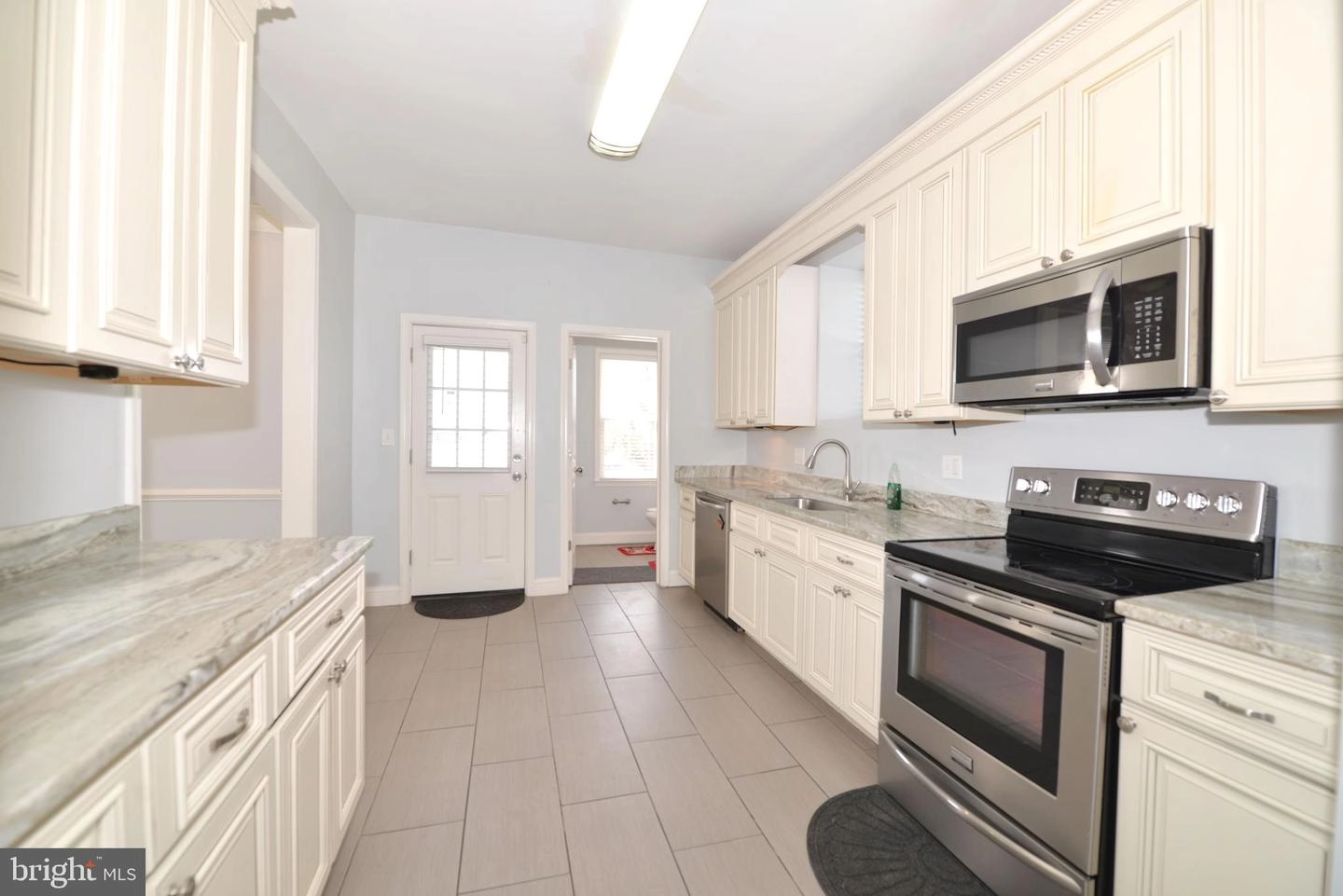 Kitchen - 29 4th Ave, Halethorpe, MD 21227 photo 2 of 3