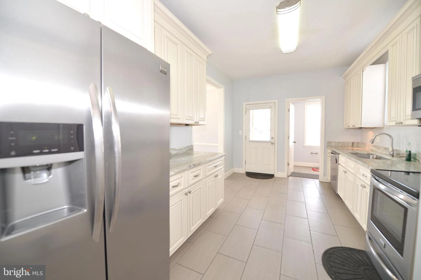 Kitchen - 29 4th Ave, Halethorpe, MD 21227 photo 3 of 3