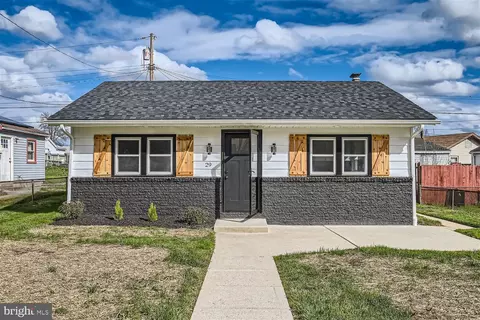 29 Propeller Dr, Middle River, MD 21220