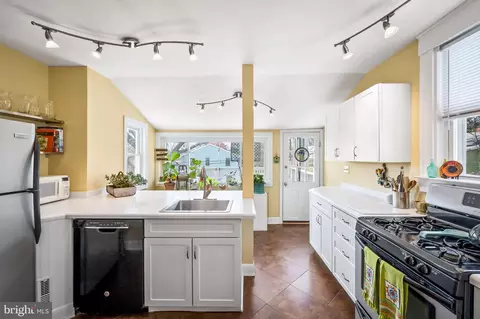 Kitchen - 1001 Overbrook Rd, Baltimore, MD 21239 photo 1 of 2