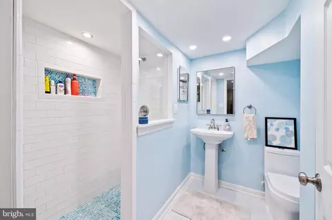 Bath - 1001 Overbrook Rd, Baltimore, MD 21239 photo 2 of 2