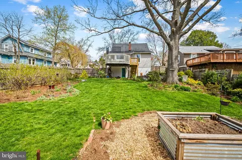 Exterior - 1001 Overbrook Rd, Baltimore, MD 21239 photo 7 of 10