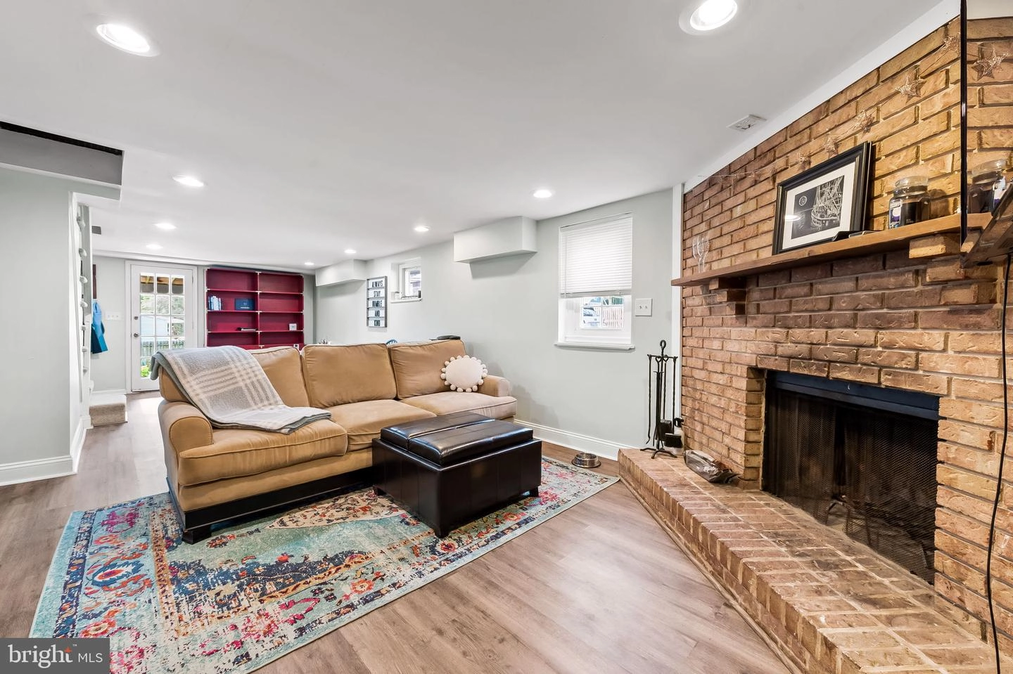 Living - 1001 Overbrook Rd, Baltimore, MD 21239 photo 5 of 6