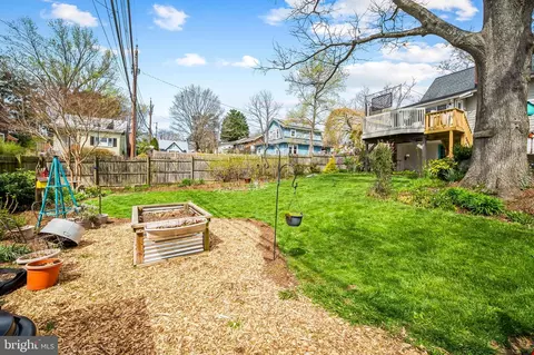 Exterior - 1001 Overbrook Rd, Baltimore, MD 21239 photo 6 of 10