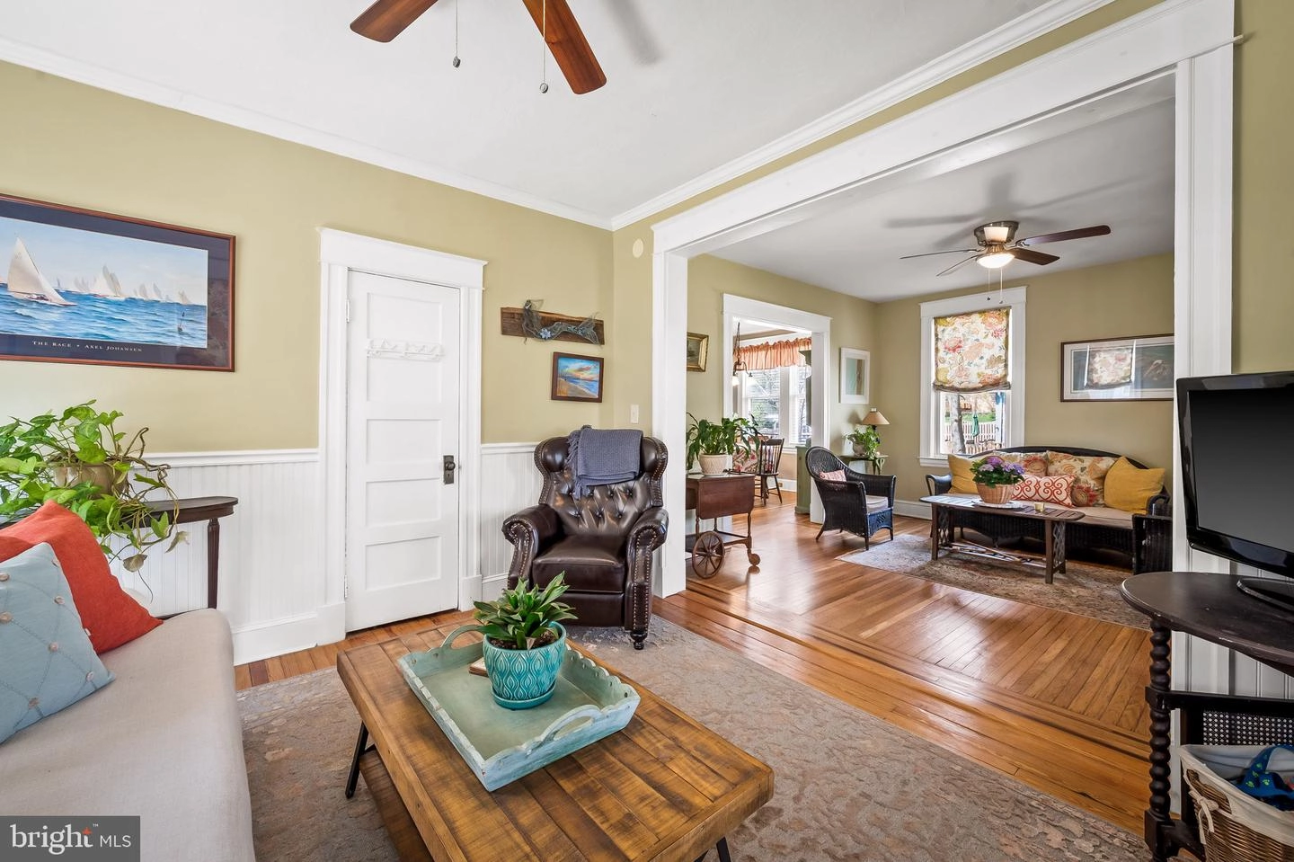 Living - 1001 Overbrook Rd, Baltimore, MD 21239 photo 4 of 6