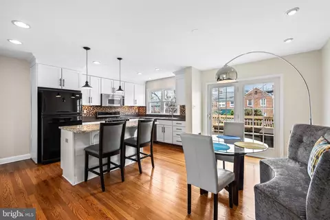 Kitchen - 248 Brandon Rd, Baltimore, MD 21212 photo 1 of 4