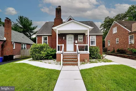 3025 Oak Forest Dr, Parkville, MD 21234