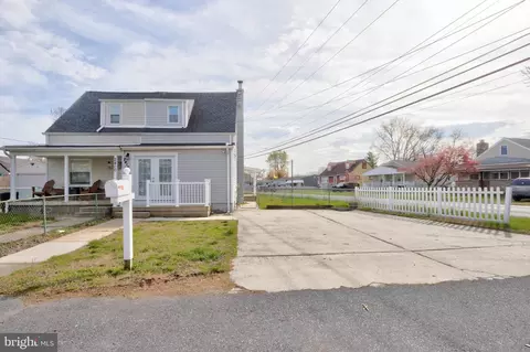 2412 Woodridge Rd, Sparrows Point, MD 21219
