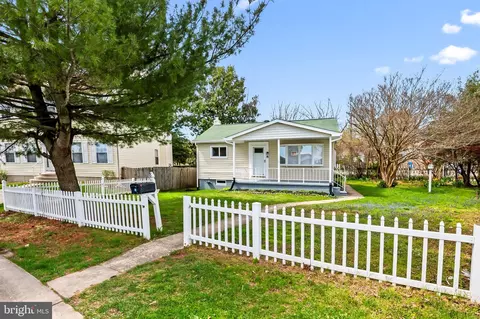 8 Right Aileron, Middle River, MD 21220