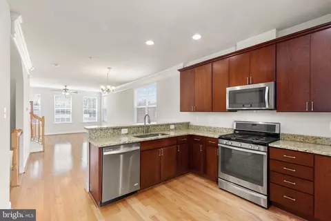 Kitchen - 9 Willow Ave, Towson, MD 21286 photo 4 of 4