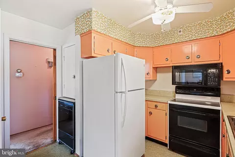 Kitchen - 4226 Darleigh Rd, Nottingham, MD 21236 photo 2 of 3