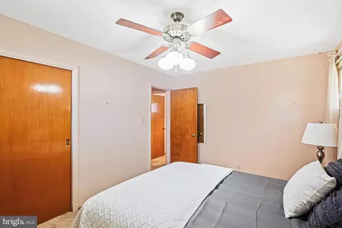 Bedroom - 4226 Darleigh Rd, Nottingham, MD 21236 photo 3 of 6