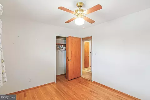 Bedroom - 4226 Darleigh Rd, Nottingham, MD 21236 photo 4 of 6
