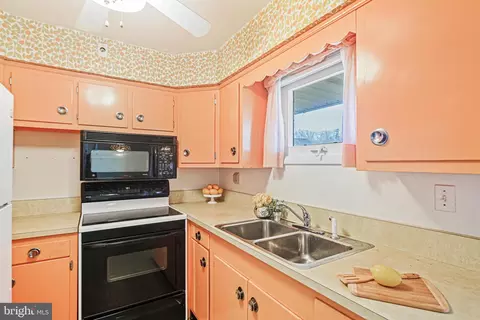Kitchen - 4226 Darleigh Rd, Nottingham, MD 21236 photo 1 of 3